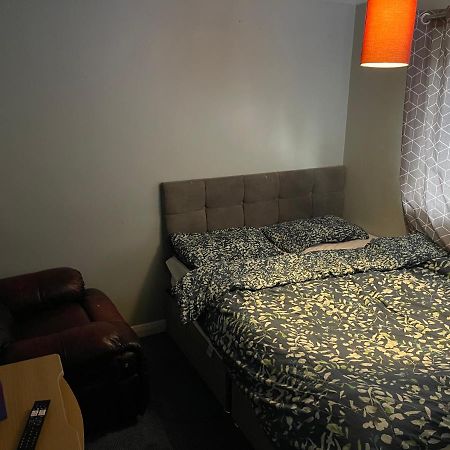 1 Bedroom In 3Bed House Bristol Extérieur photo